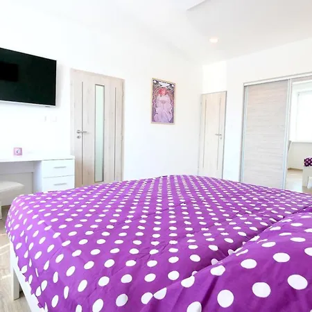 Apartman U Louckeho Klastera 2 Plus Kk Znojmo Exterior photo