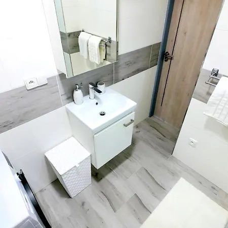 Apartman U Louckeho Klastera 2 Plus Kk Znojmo Exterior photo